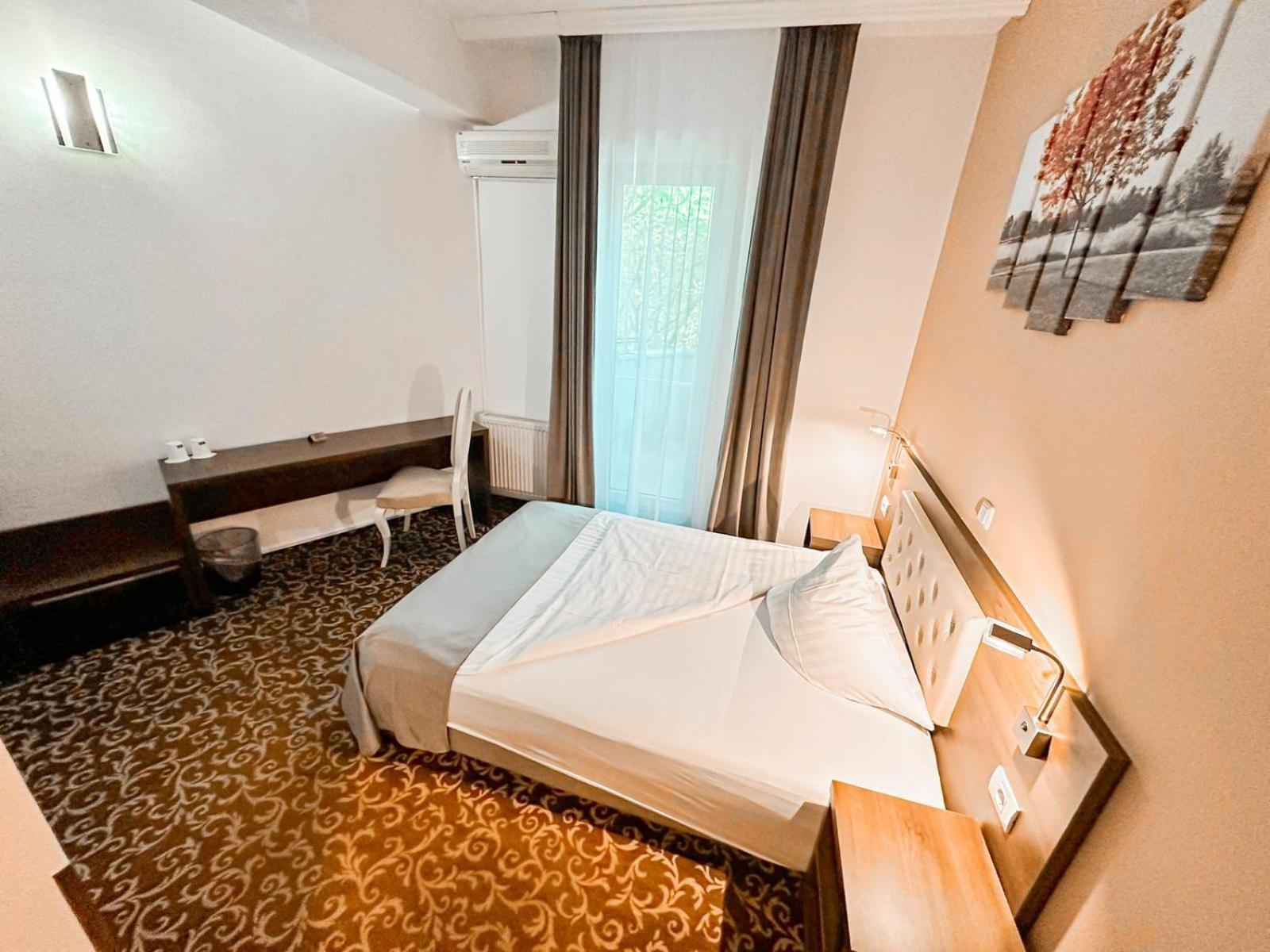 Hotel Neon Timisoara Exterior photo